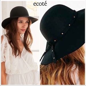 Urban Outfitters Ecoté Boho Southwestern Black Wide Brim Wool Hat Studded Band